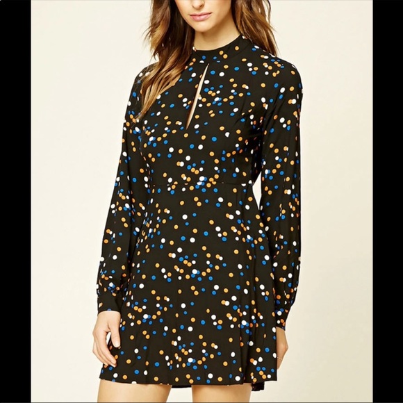 Forever 21 Dresses & Skirts - Long sleeve dot print dress